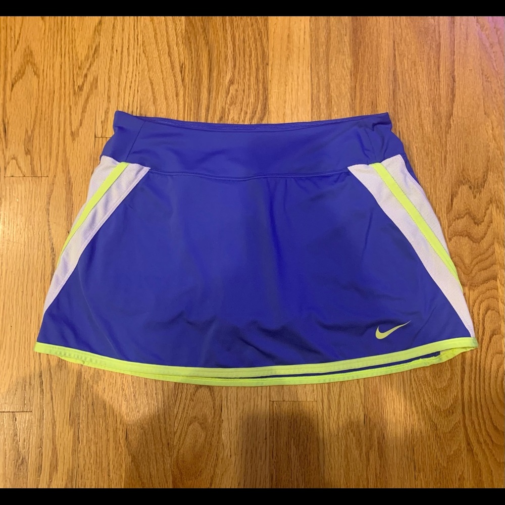 Nike DRI-FIT tennis skirt/skort in medium